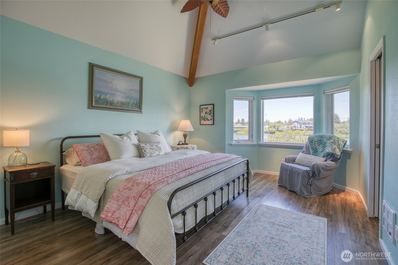 142 Sea Breeze Loop Property Photo 16