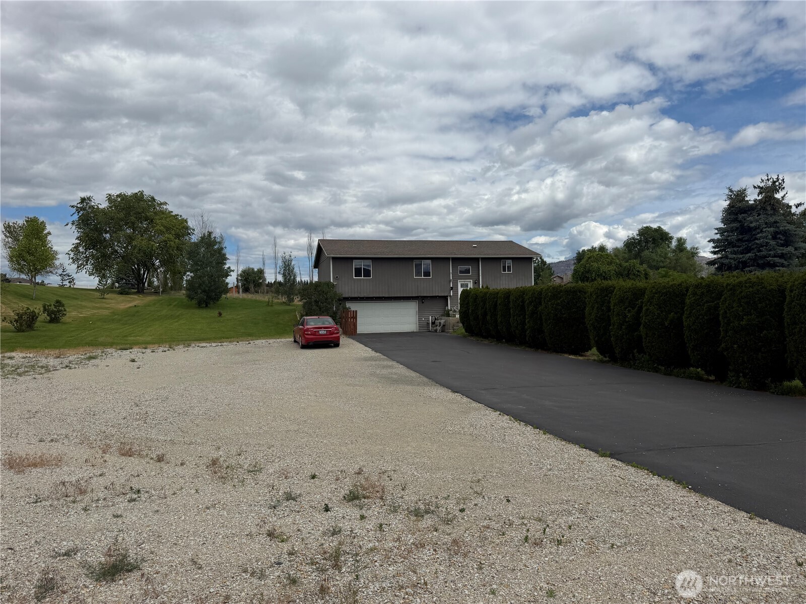 324 Omak River Road Property Photo 1