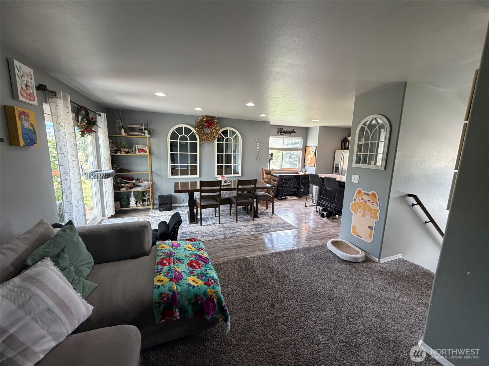 324 Omak River Road Property Photo 5