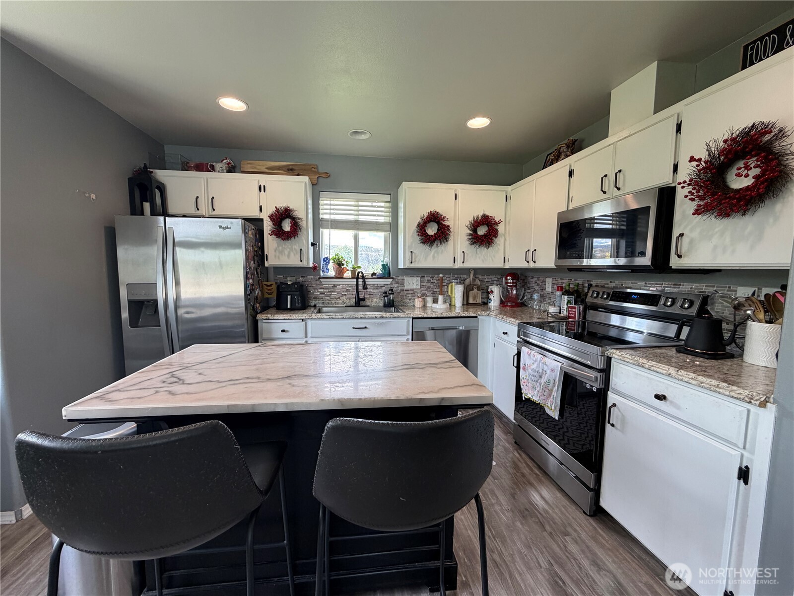 324 Omak River Road Property Photo 9
