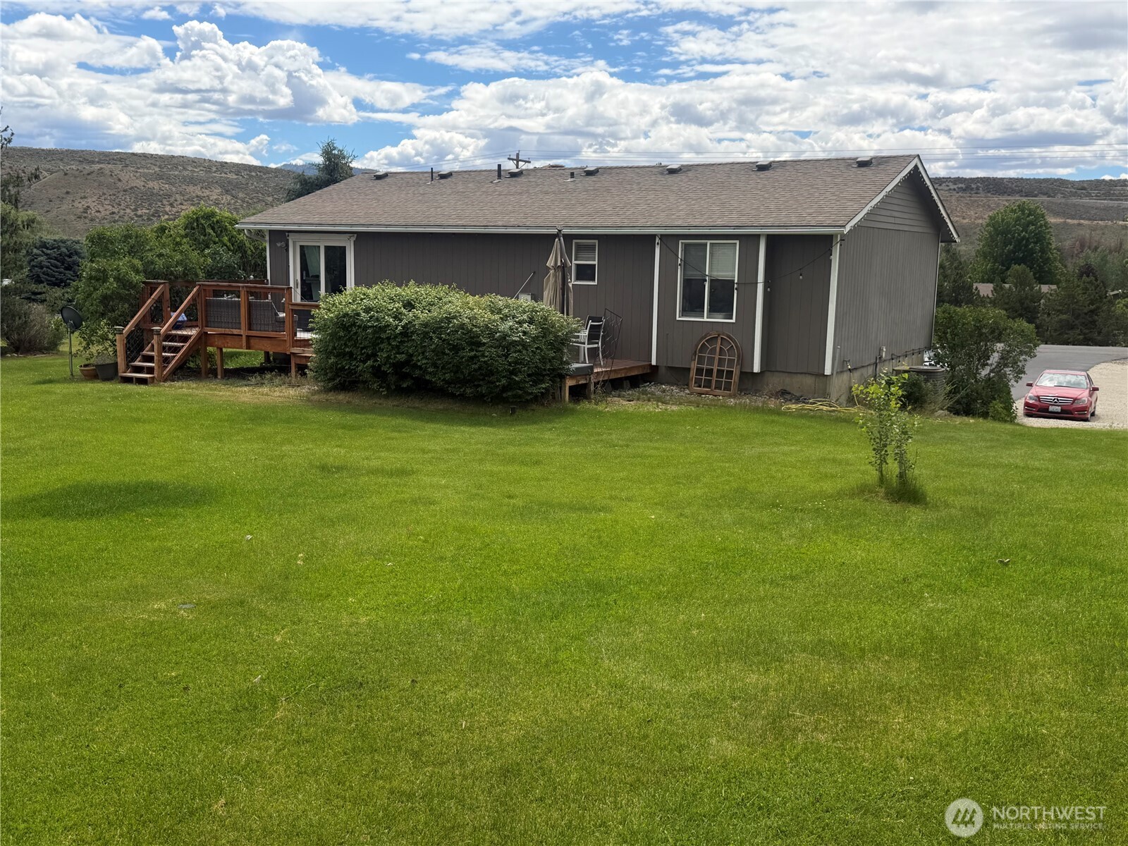 324 Omak River Road Property Photo 37