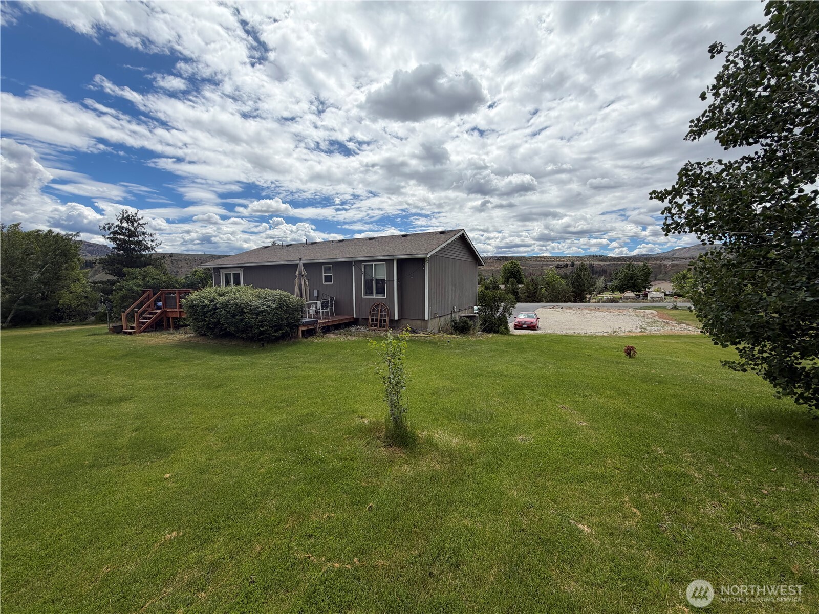 324 Omak River Road Property Photo 38