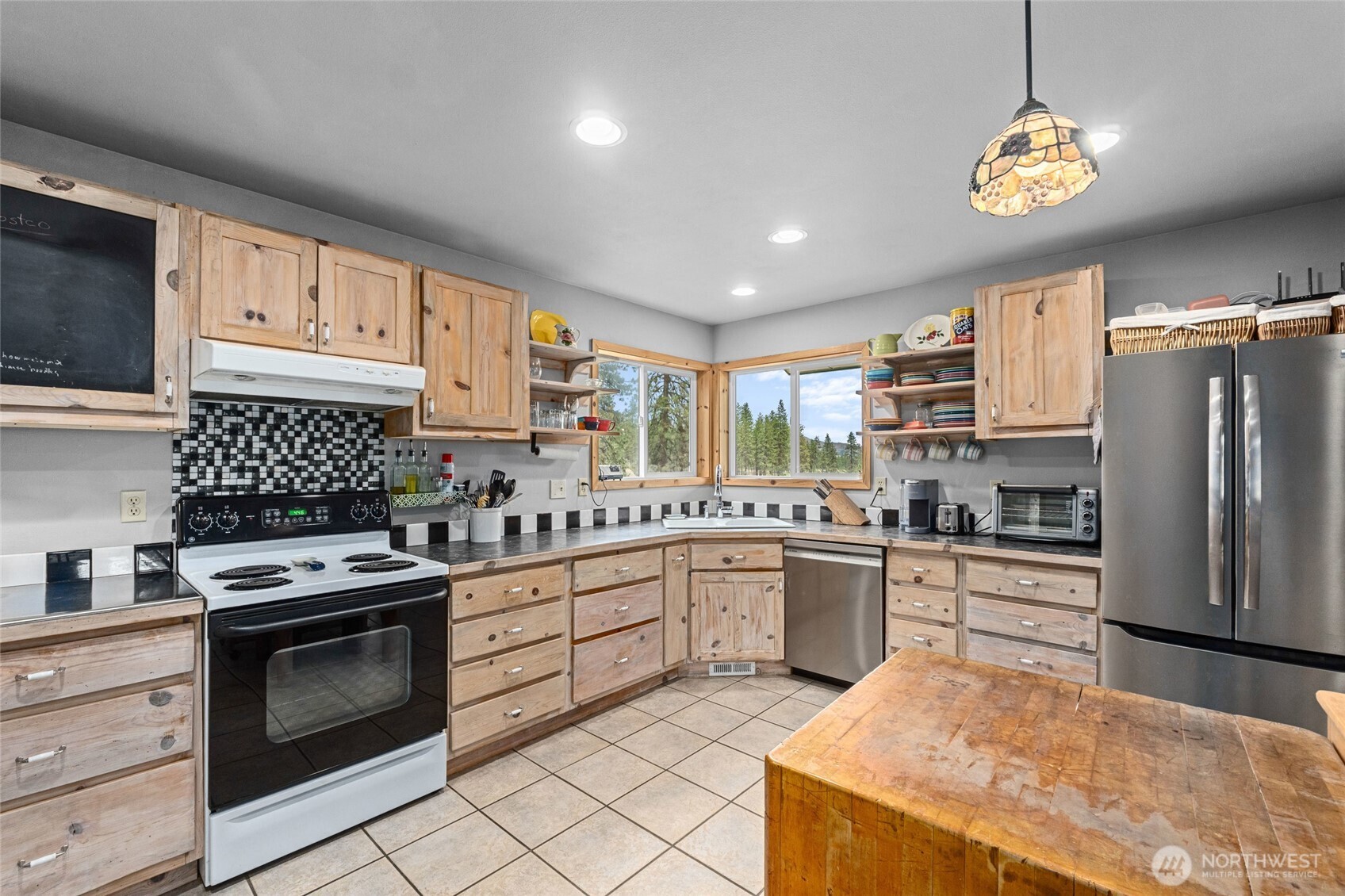 40048 Cayuse Cove Property Photo 5