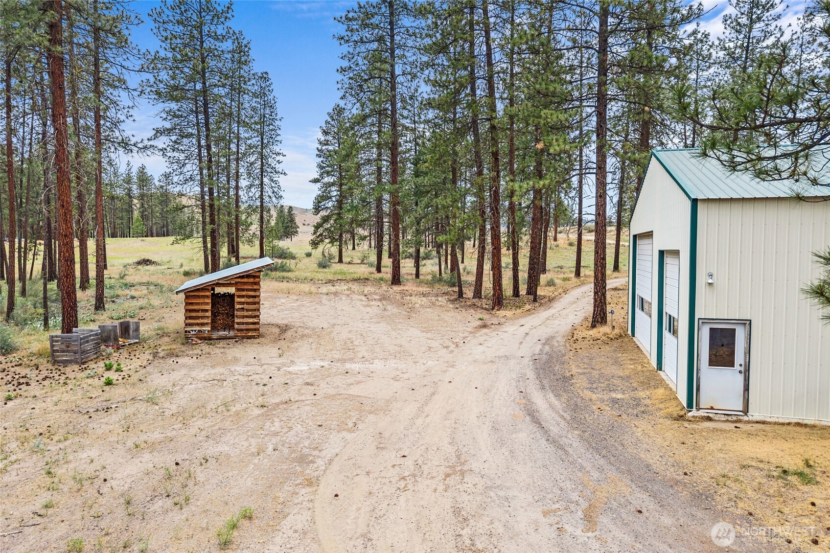 40048 Cayuse Cove Property Photo 29