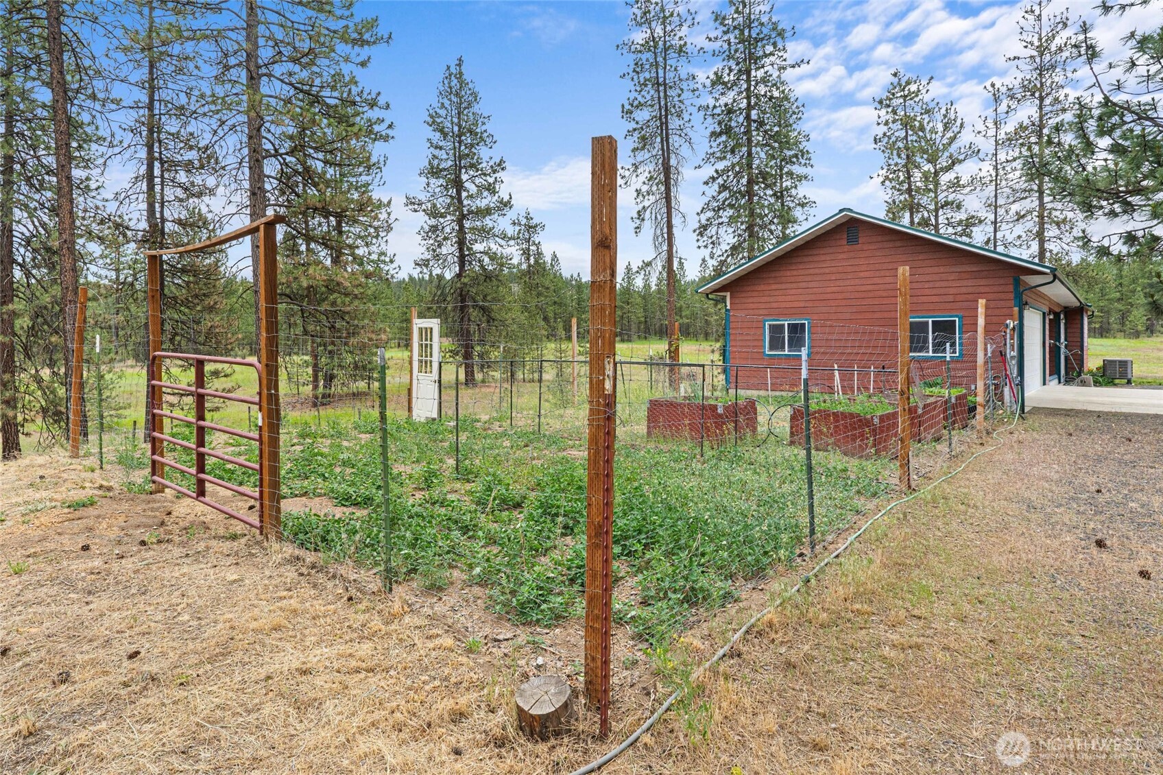 40048 Cayuse Cove Property Photo 34