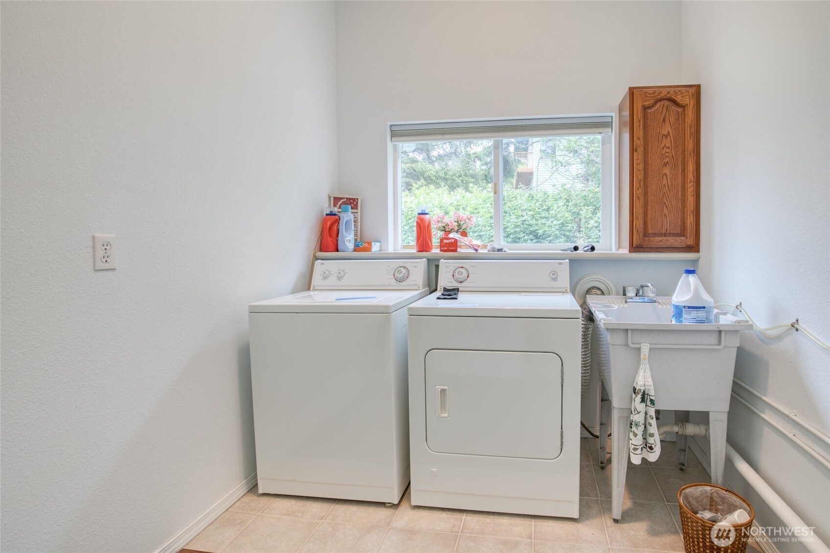15 Diamond Drive Property Photo 29