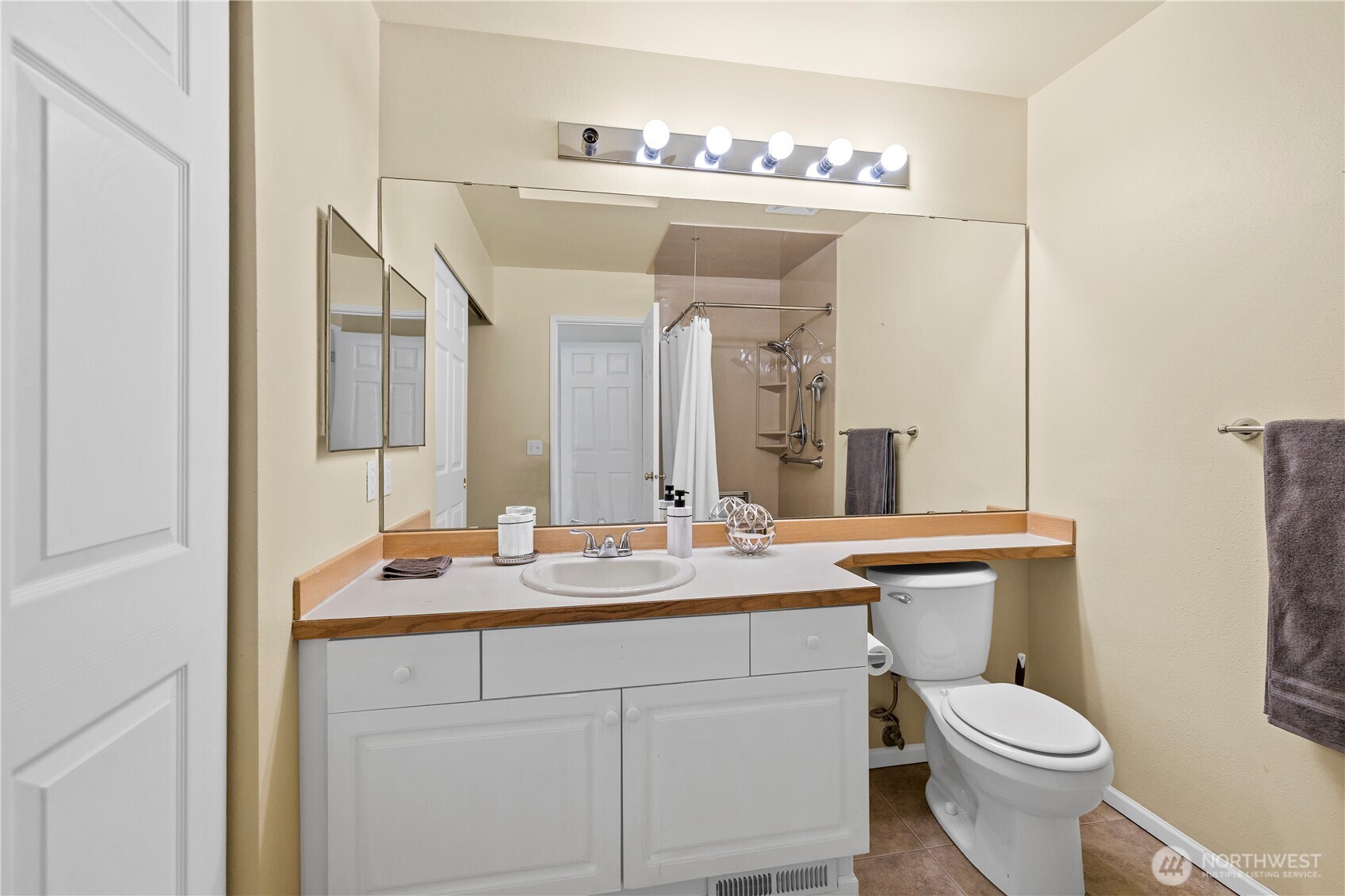 2145 Nw Pacific Elm Drive 2145 Property Photo 10