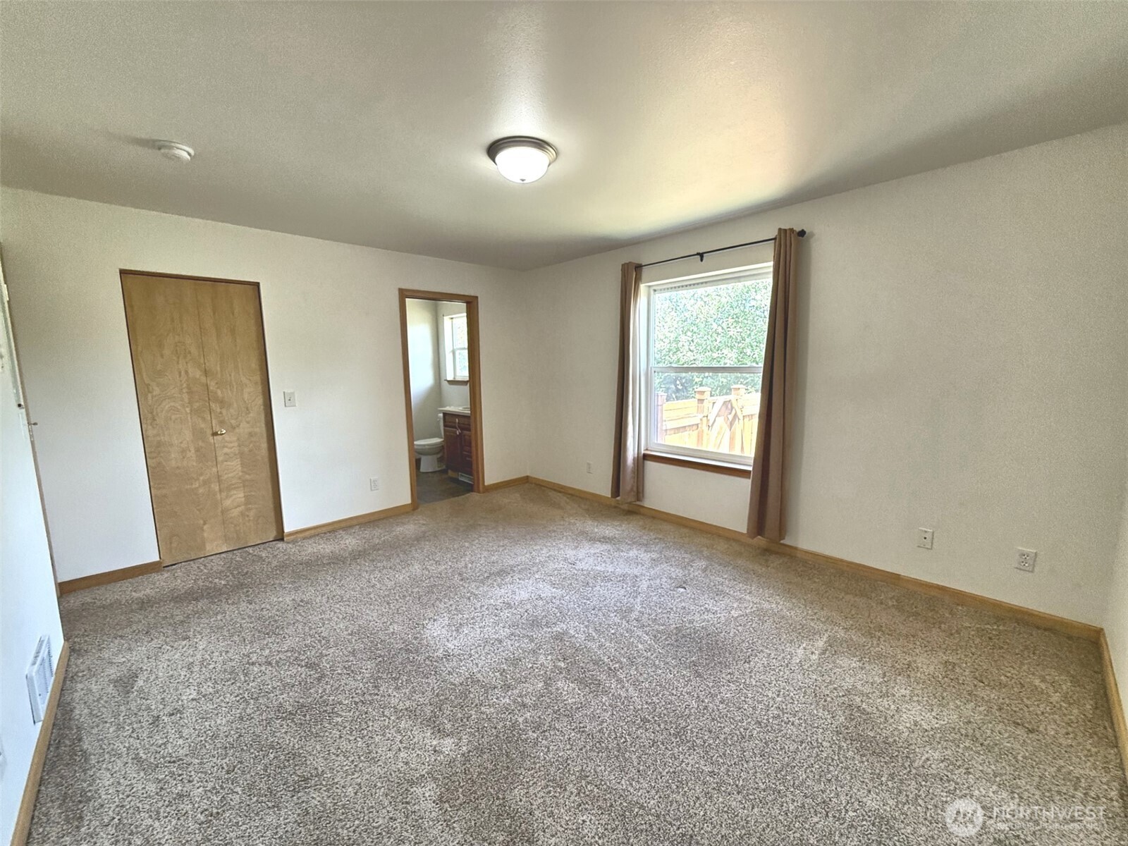 509 Point Brown Avenue Property Photo 10