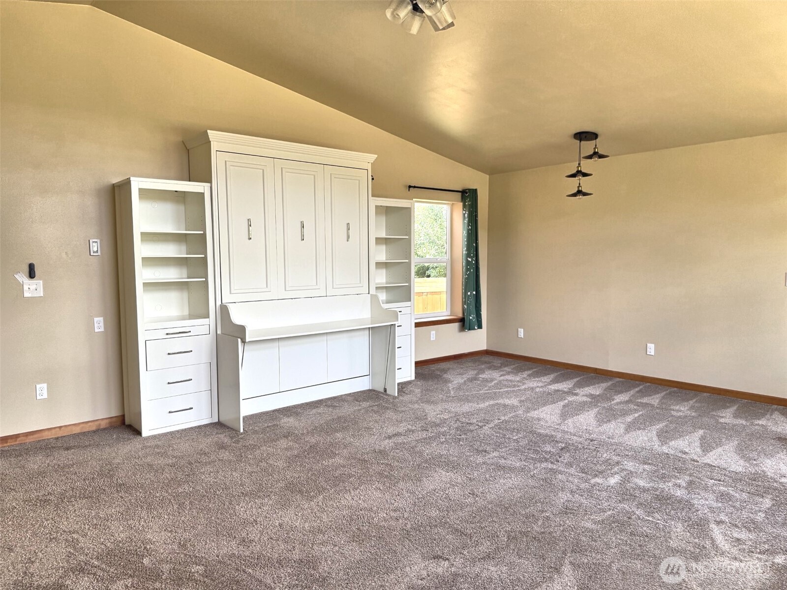 509 Point Brown Avenue Property Photo 15