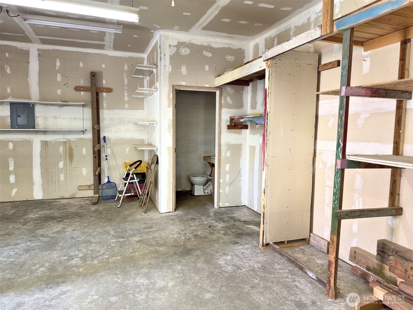 509 Point Brown Avenue Property Photo 28