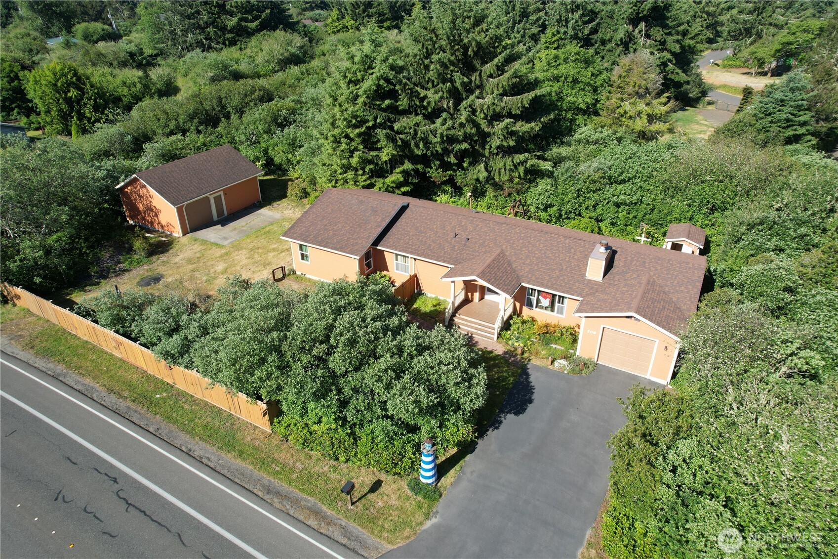 509 Point Brown Avenue Property Photo 33
