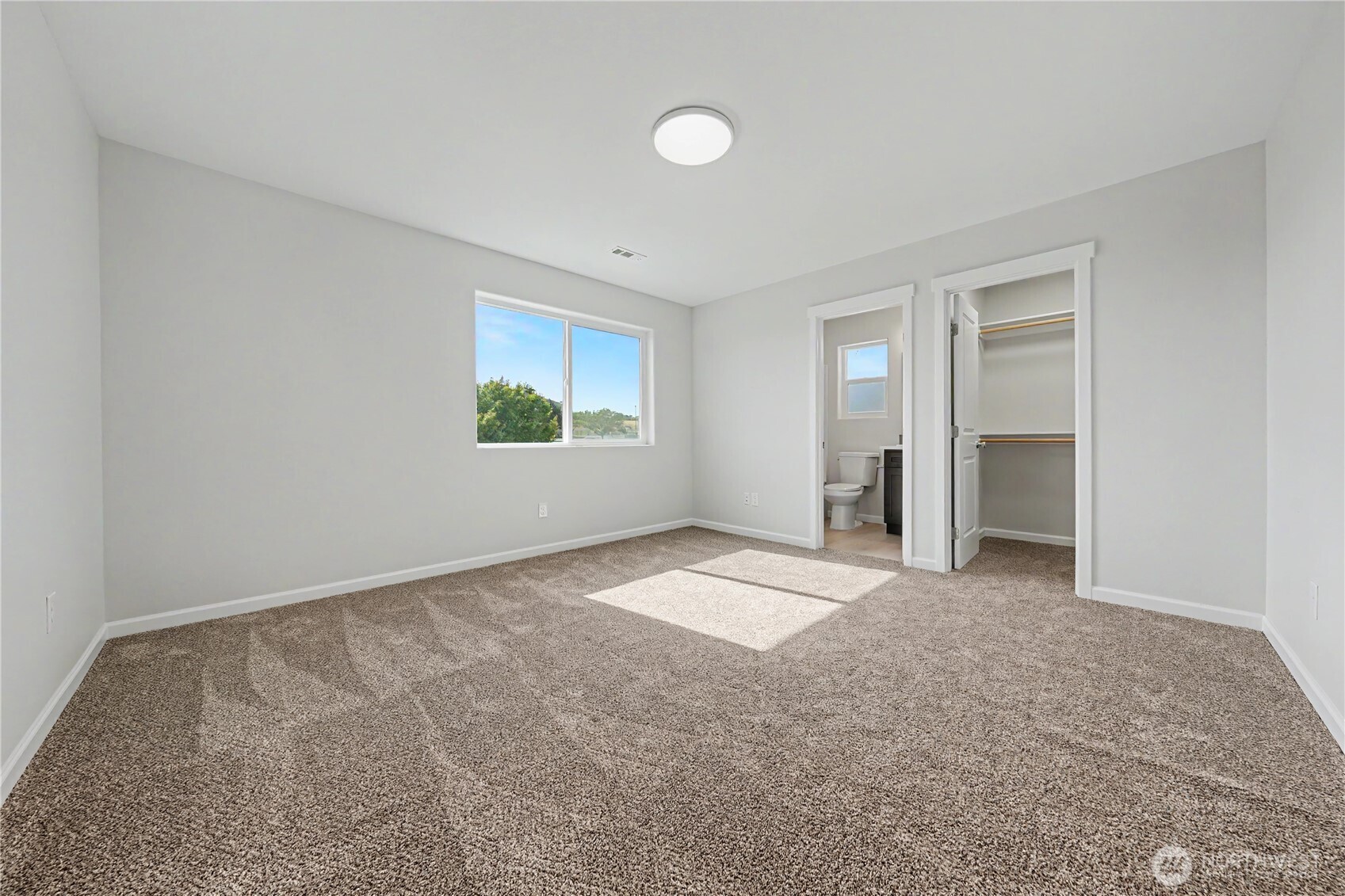 455 N Fifth Avenue Property Photo 3