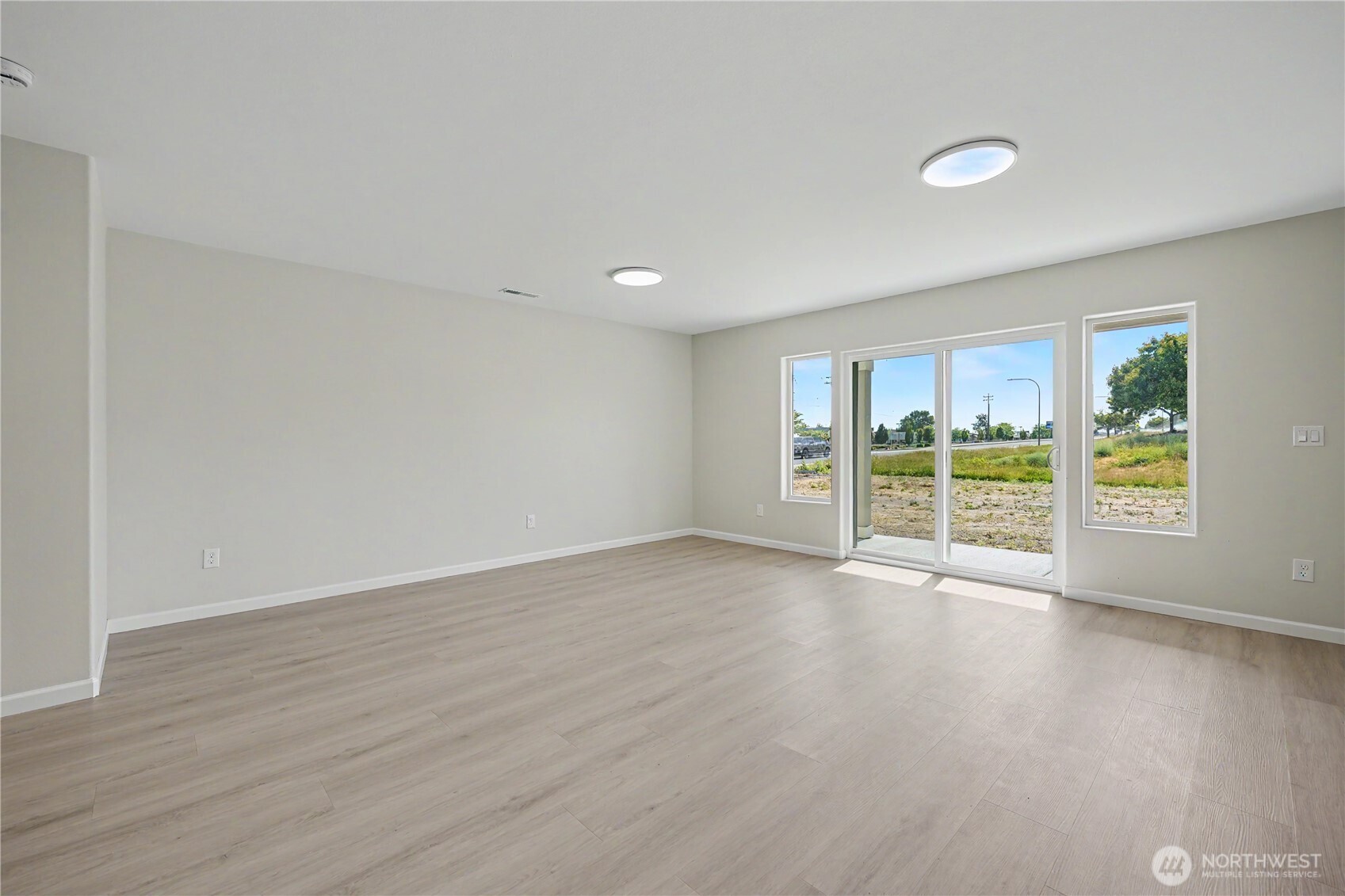 455 N Fifth Avenue Property Photo 13
