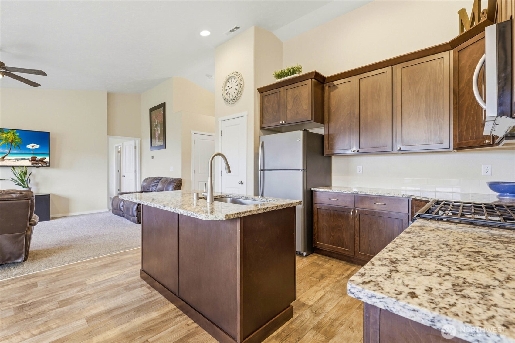 6212 Ramus Ln Property Photo 12