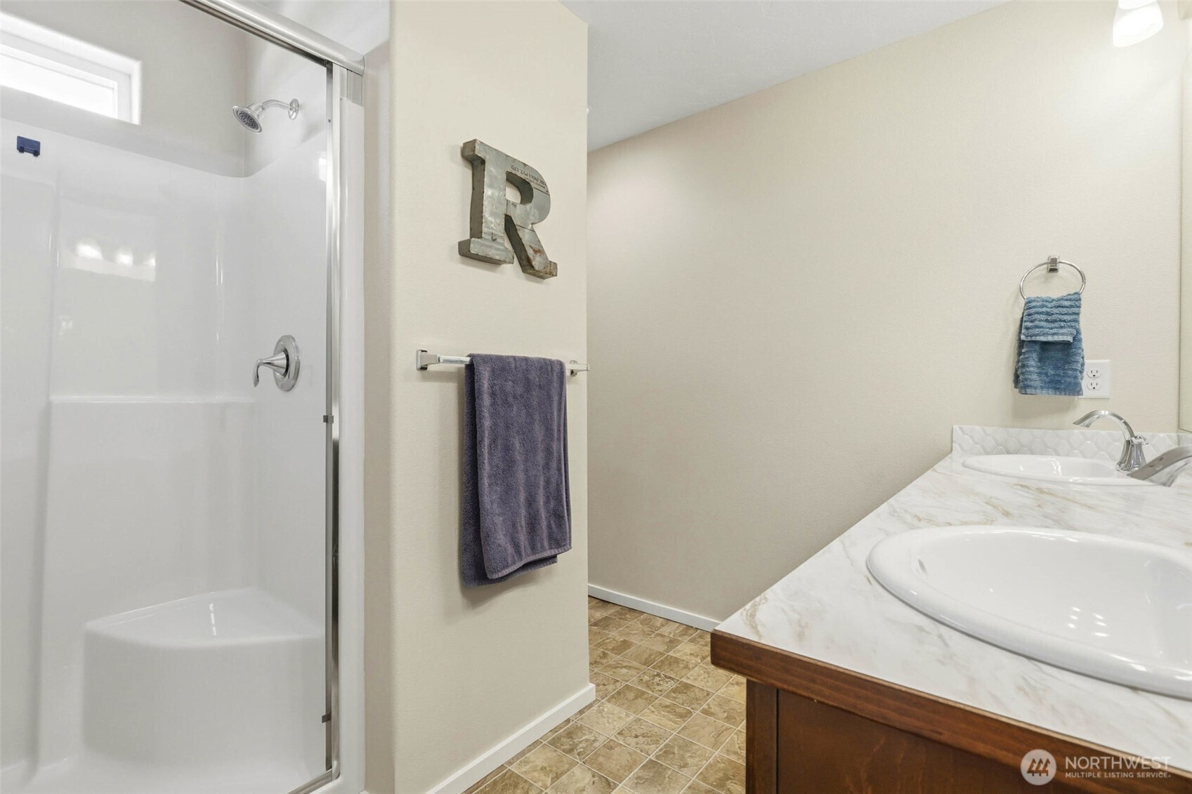 6212 Ramus Ln Property Photo 17