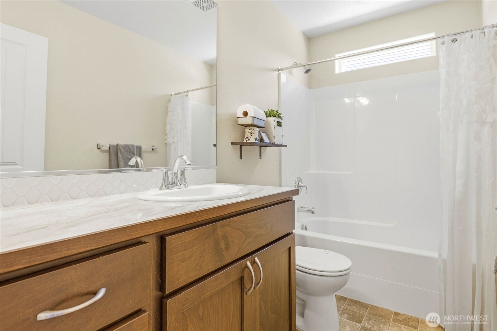 6212 Ramus Ln Property Photo 21