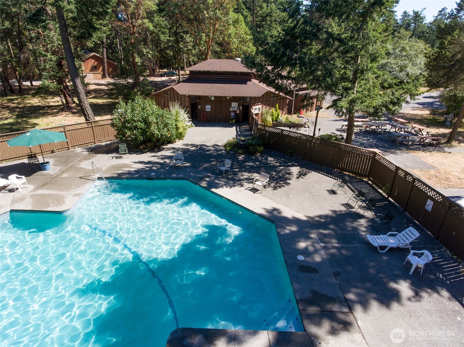 206 Island Drive Property Photo 9