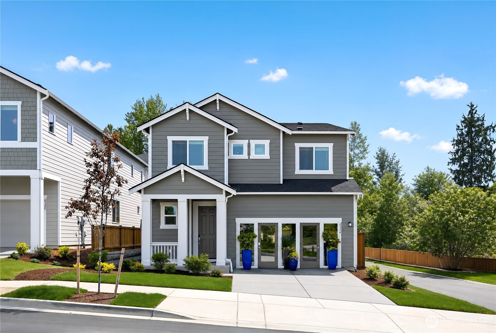 8327 44th Place Property Photo 1