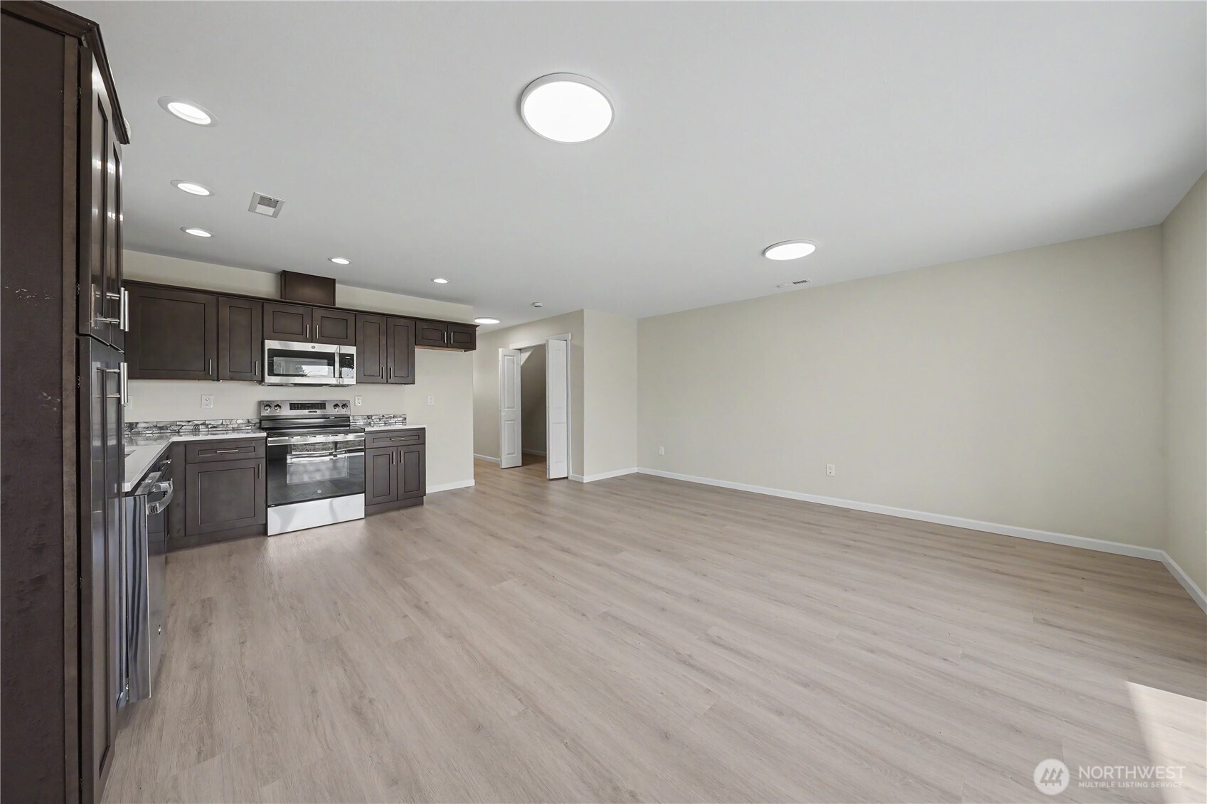475 N Fifth Avenue Property Photo 11