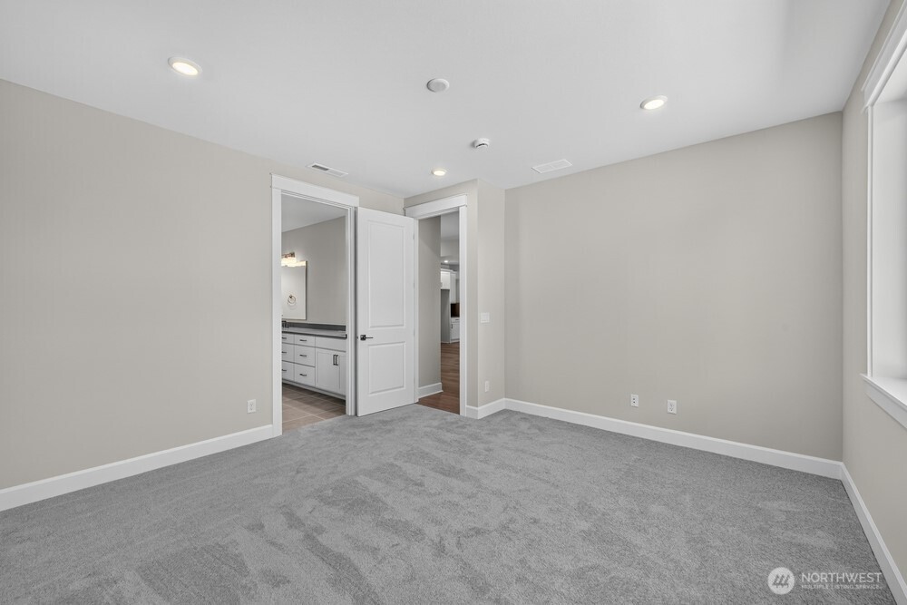 2719 Bowthorpe Street Property Photo 12