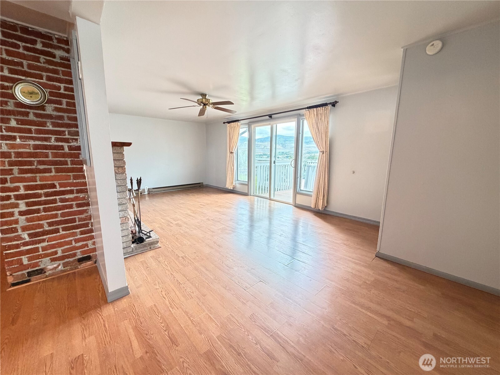 2108 Deerpath Property Photo 11