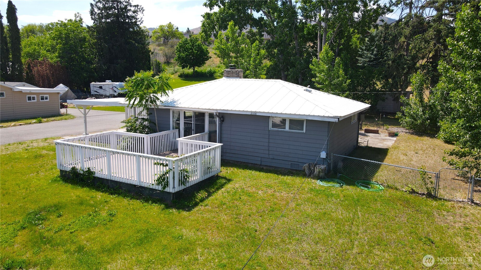 2108 Deerpath Property Photo 32