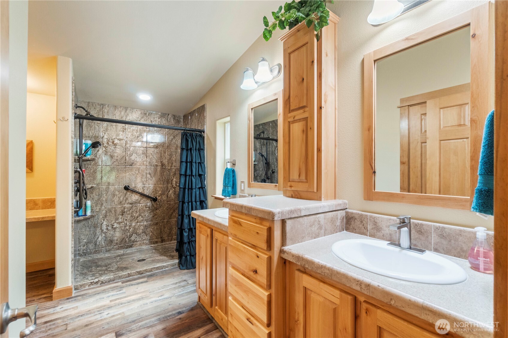 2014 140 Street 258 Property Photo 5