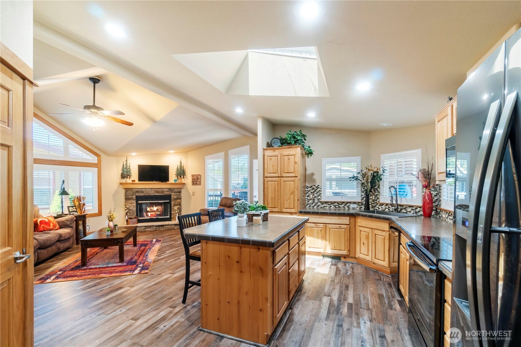 2014 140 Street 258 Property Photo 14