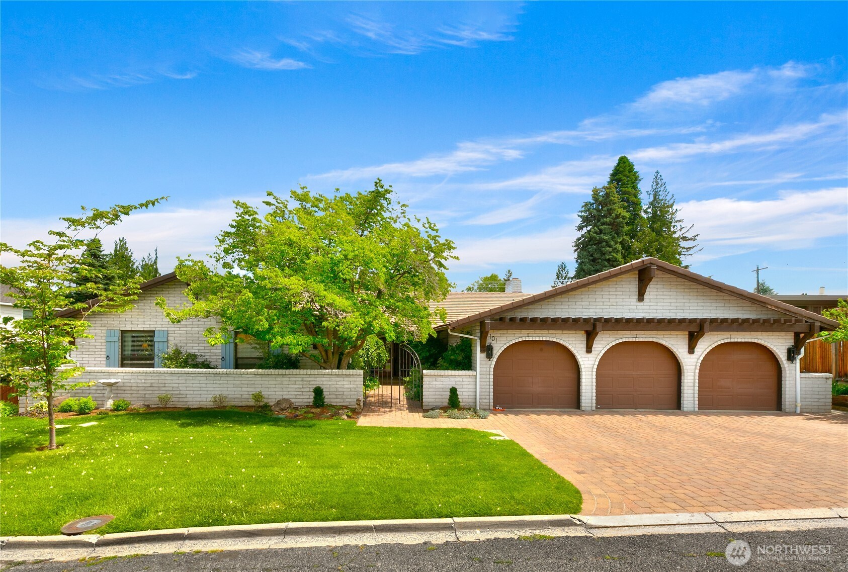 101 Gilbert Drive Property Photo 1