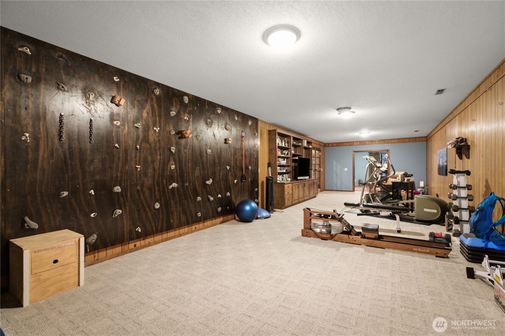 101 Gilbert Drive Property Photo 32