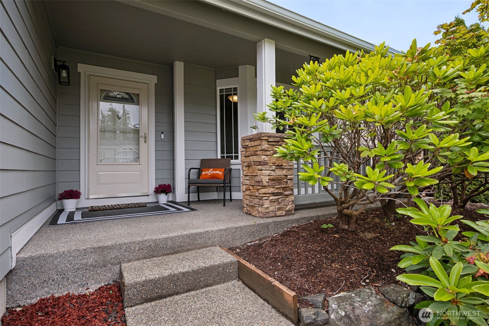 8541 28th Way Property Photo 2