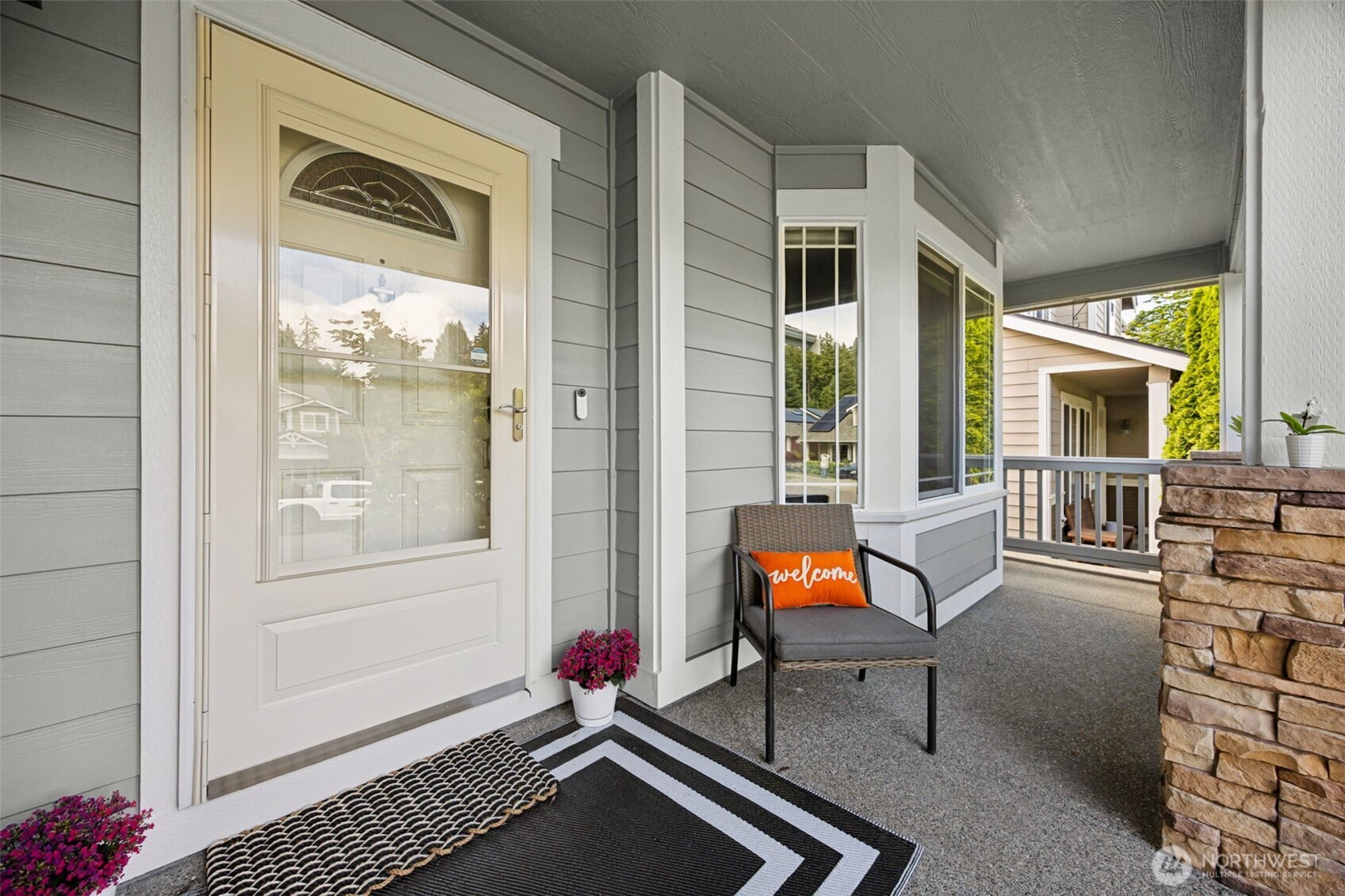 8541 28th Way Property Photo 4