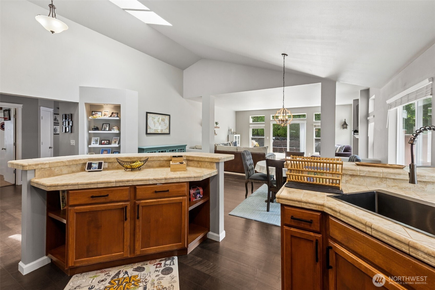 8541 28th Way Property Photo 9