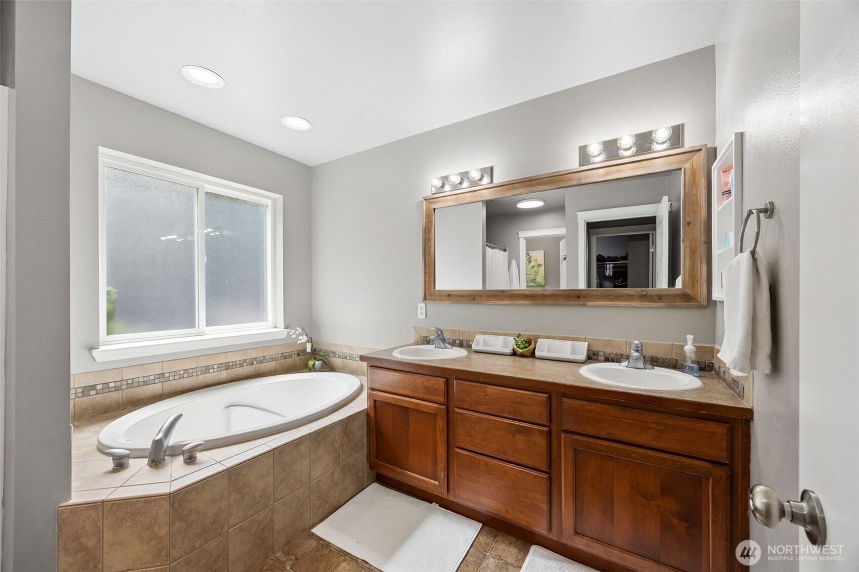 8541 28th Way Property Photo 16