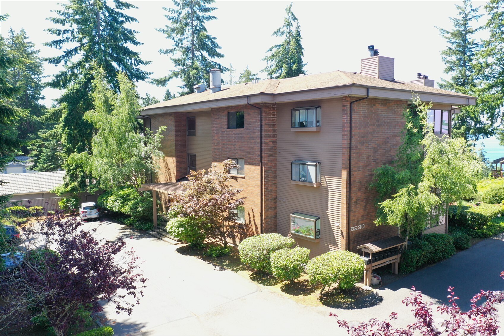 8230 53rd Avenue 812 Property Photo 6