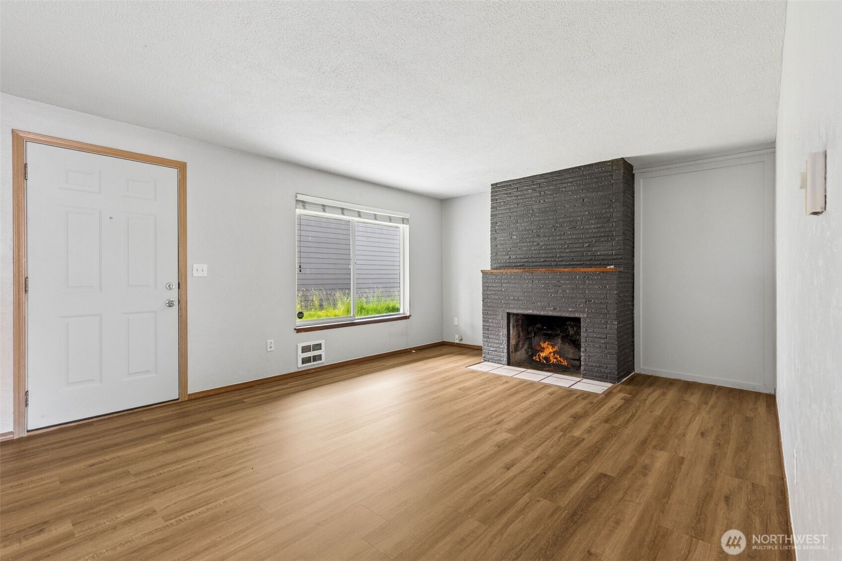 710 -712 S 127th Street Property Photo 4