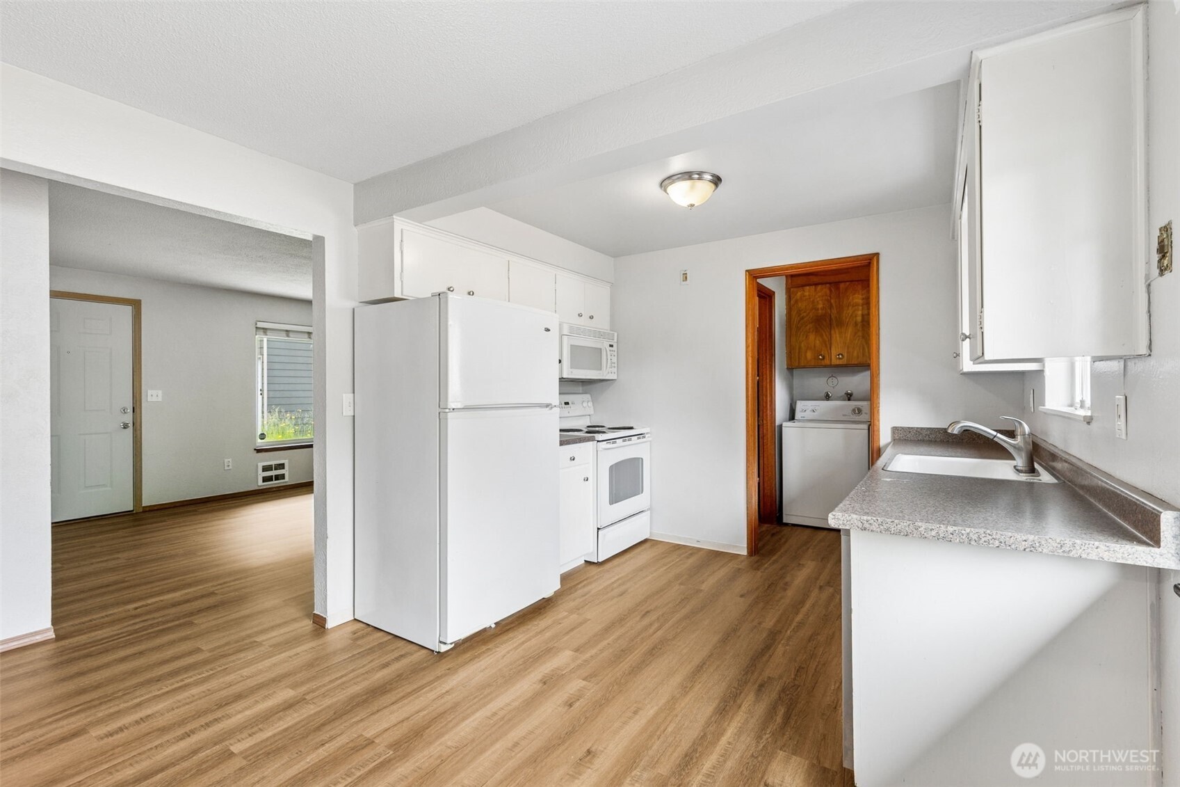 710 -712 S 127th Street Property Photo 8