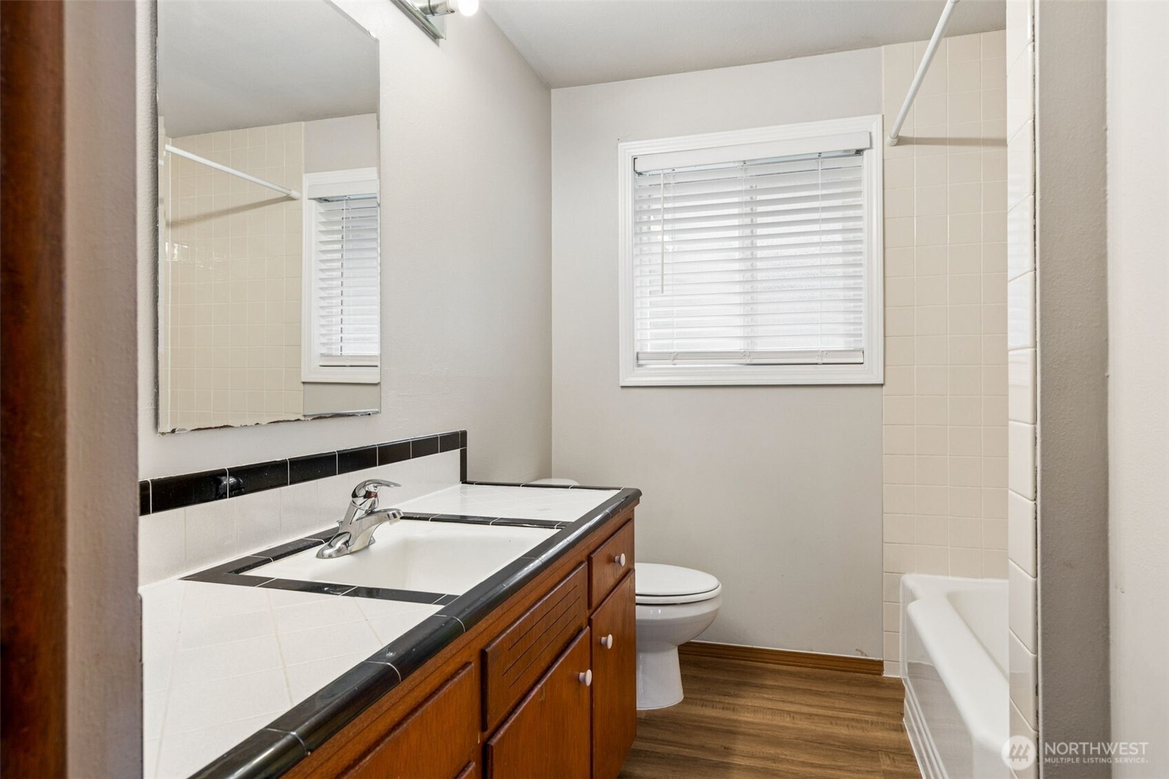 710 -712 S 127th Street Property Photo 11
