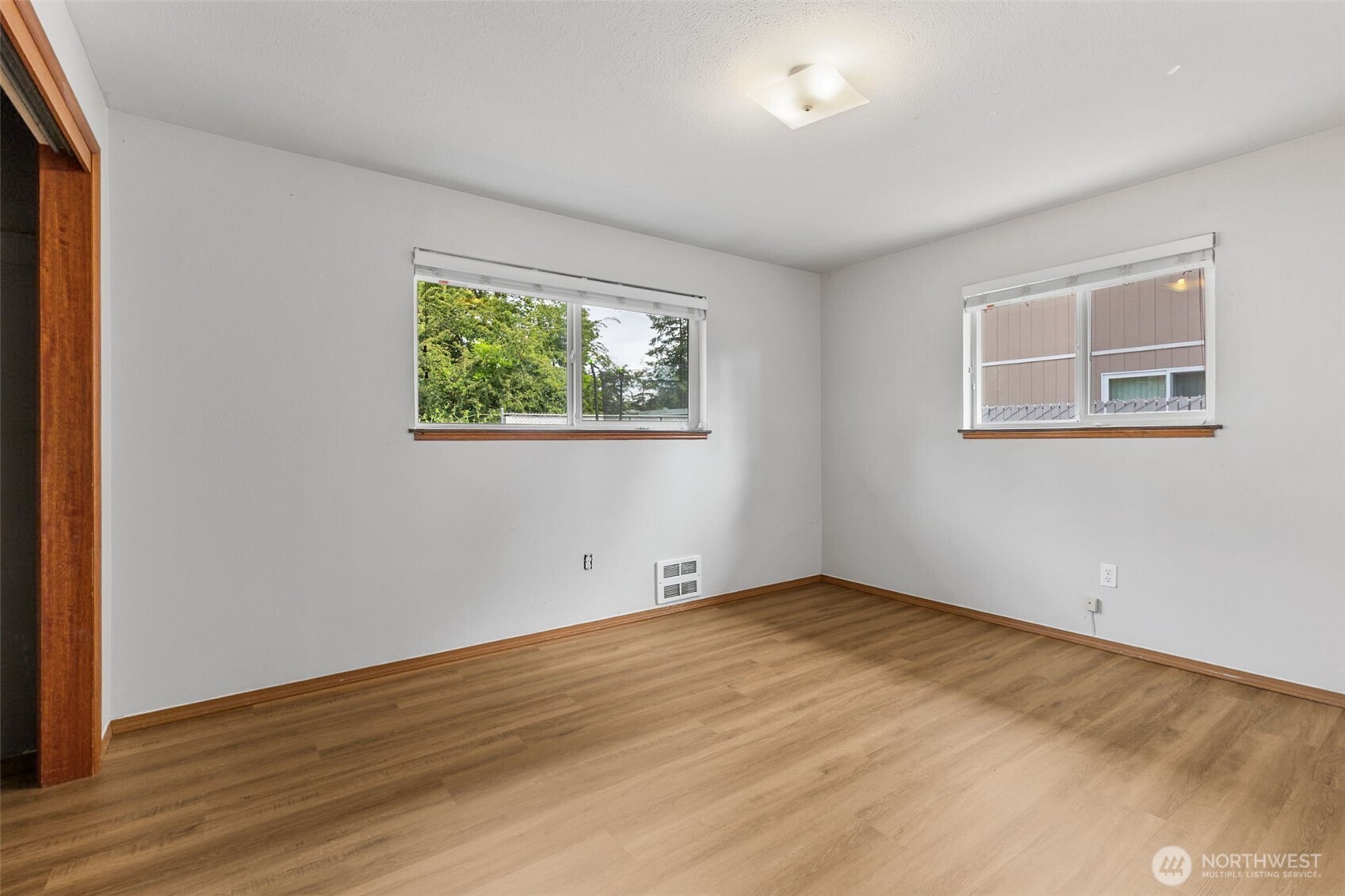 710 -712 S 127th Street Property Photo 12