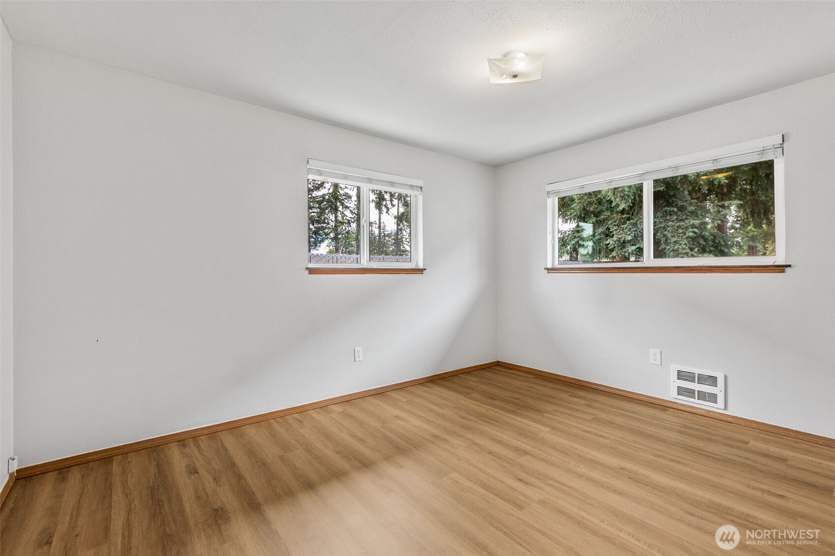 710 -712 S 127th Street Property Photo 14