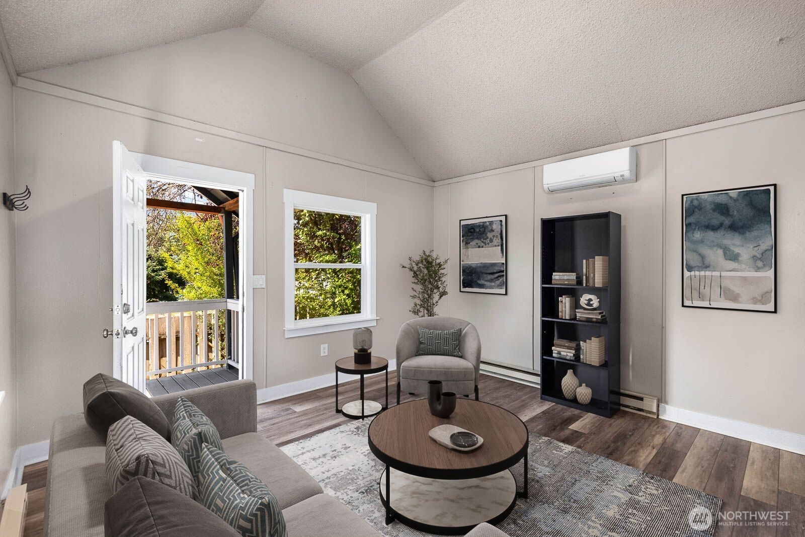 9807 Park Avenue Property Photo 4
