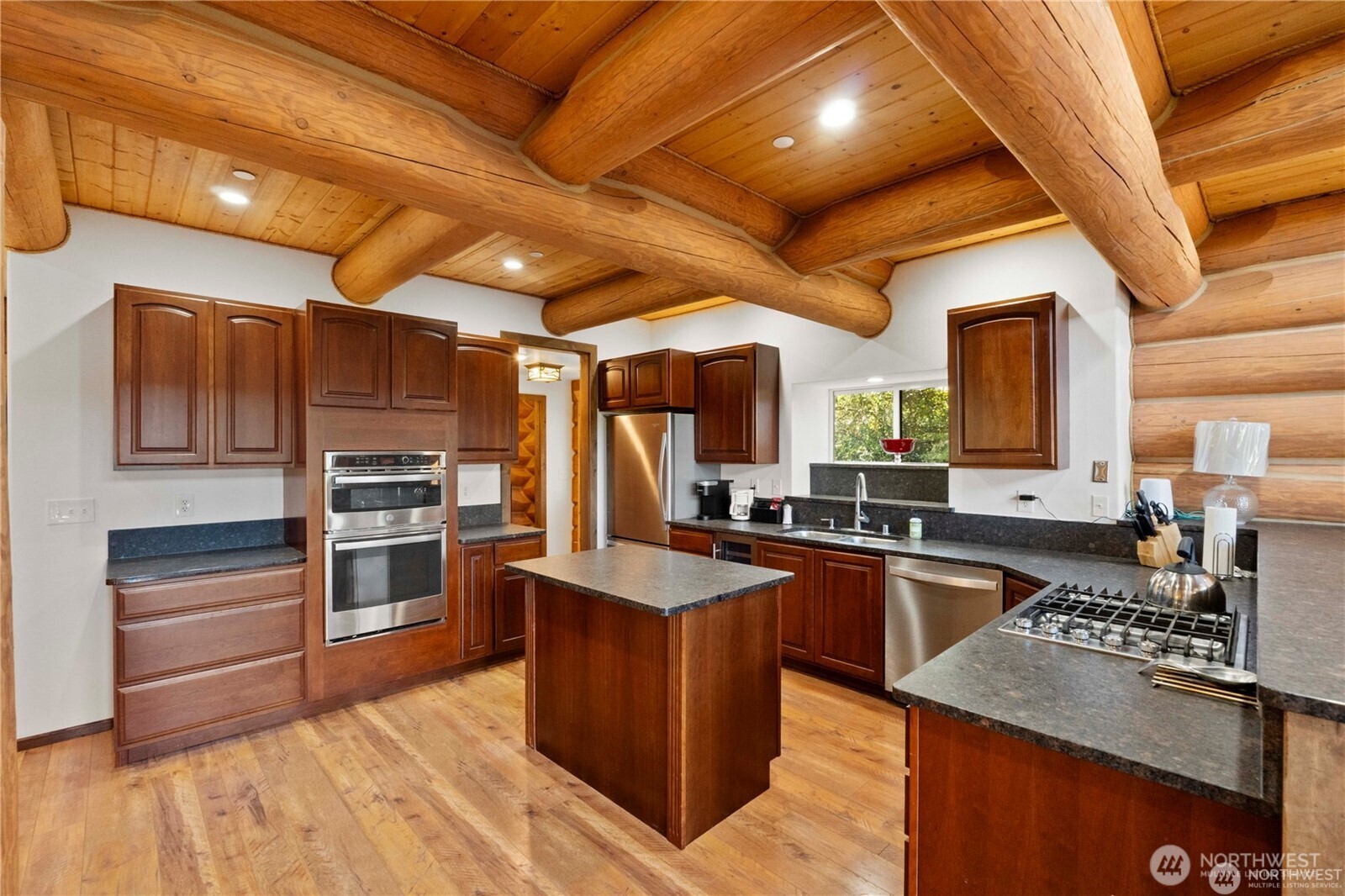 12508 Cole Point Drive Property Photo 8