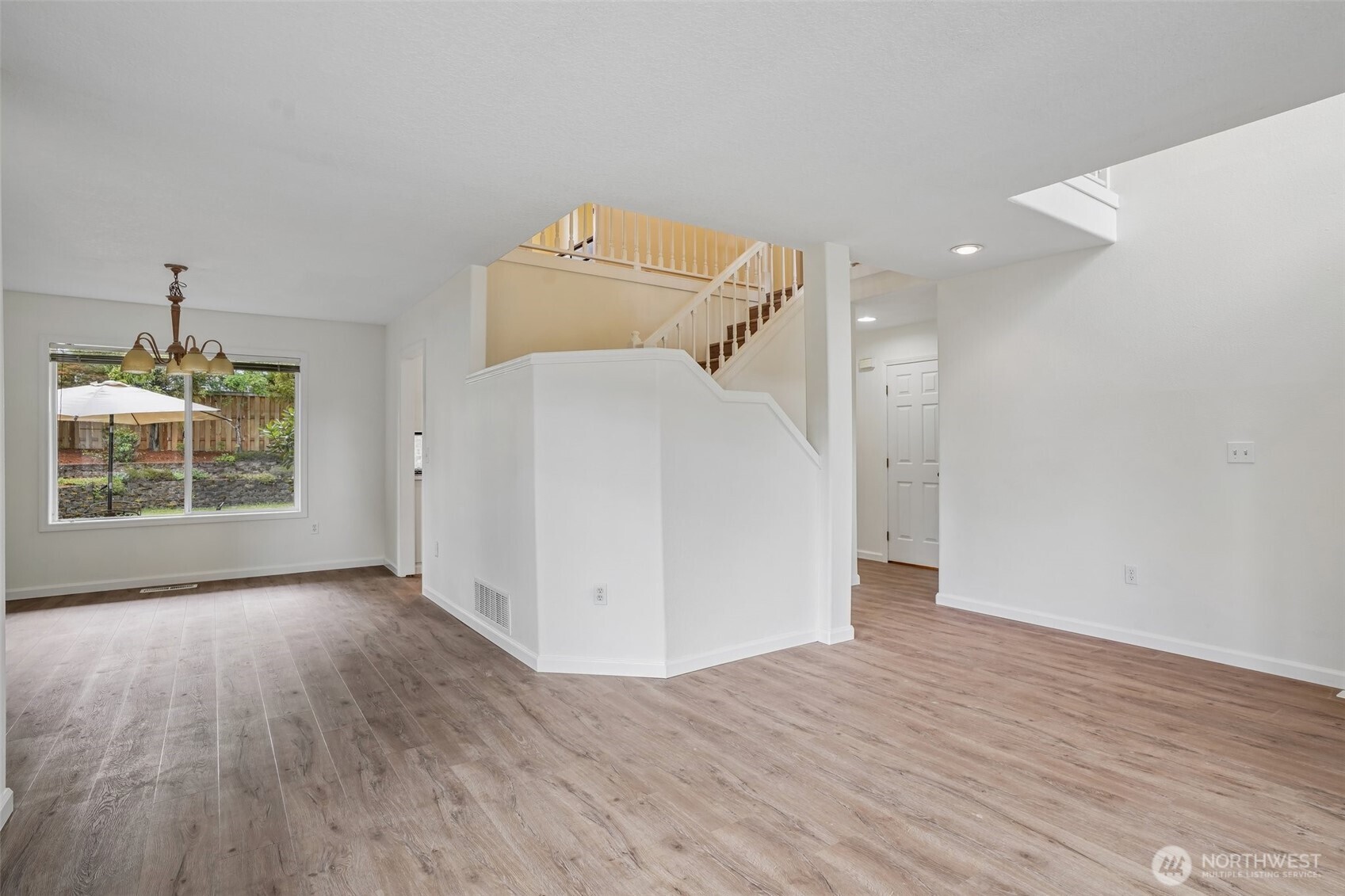 2111 Nw Willow Drive Property Photo 6