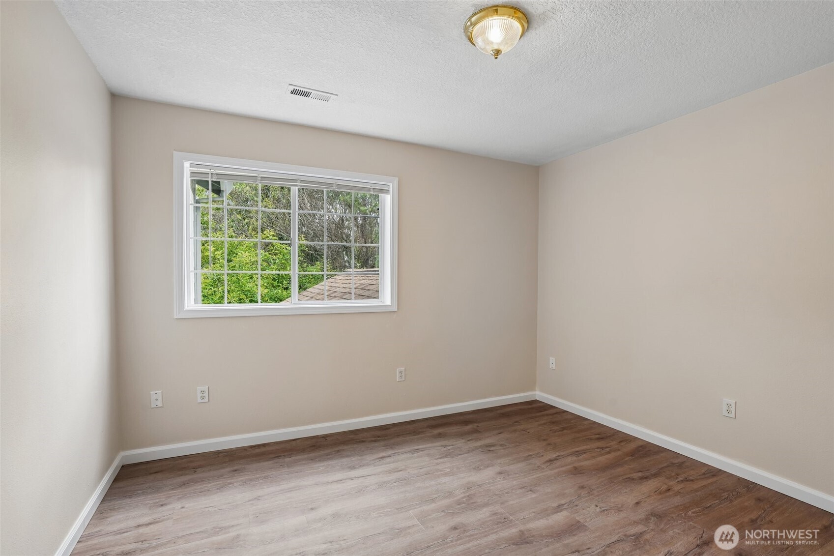 2111 Nw Willow Drive Property Photo 28