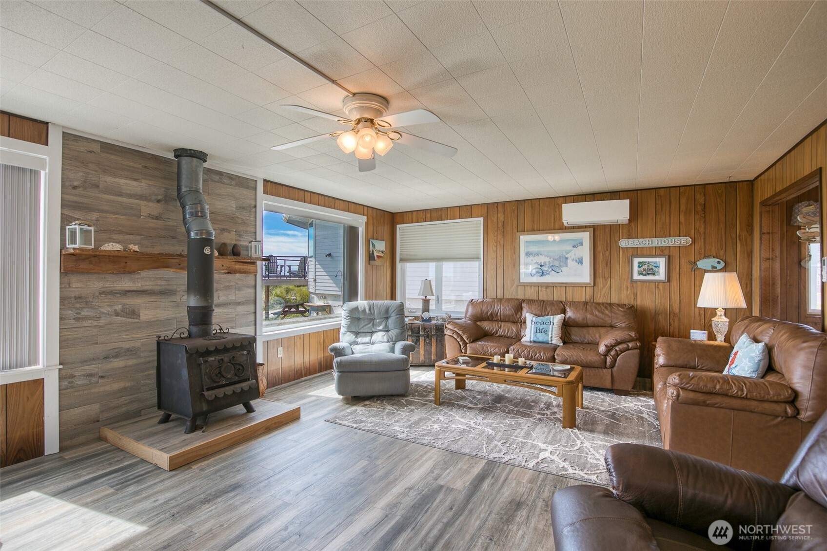 48571 Pacific Avenue Property Photo 6
