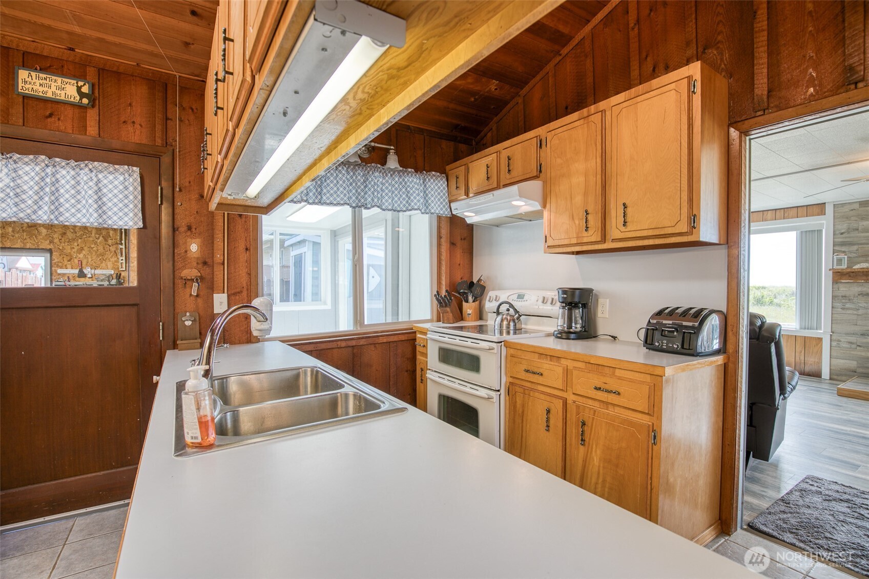 48571 Pacific Avenue Property Photo 15