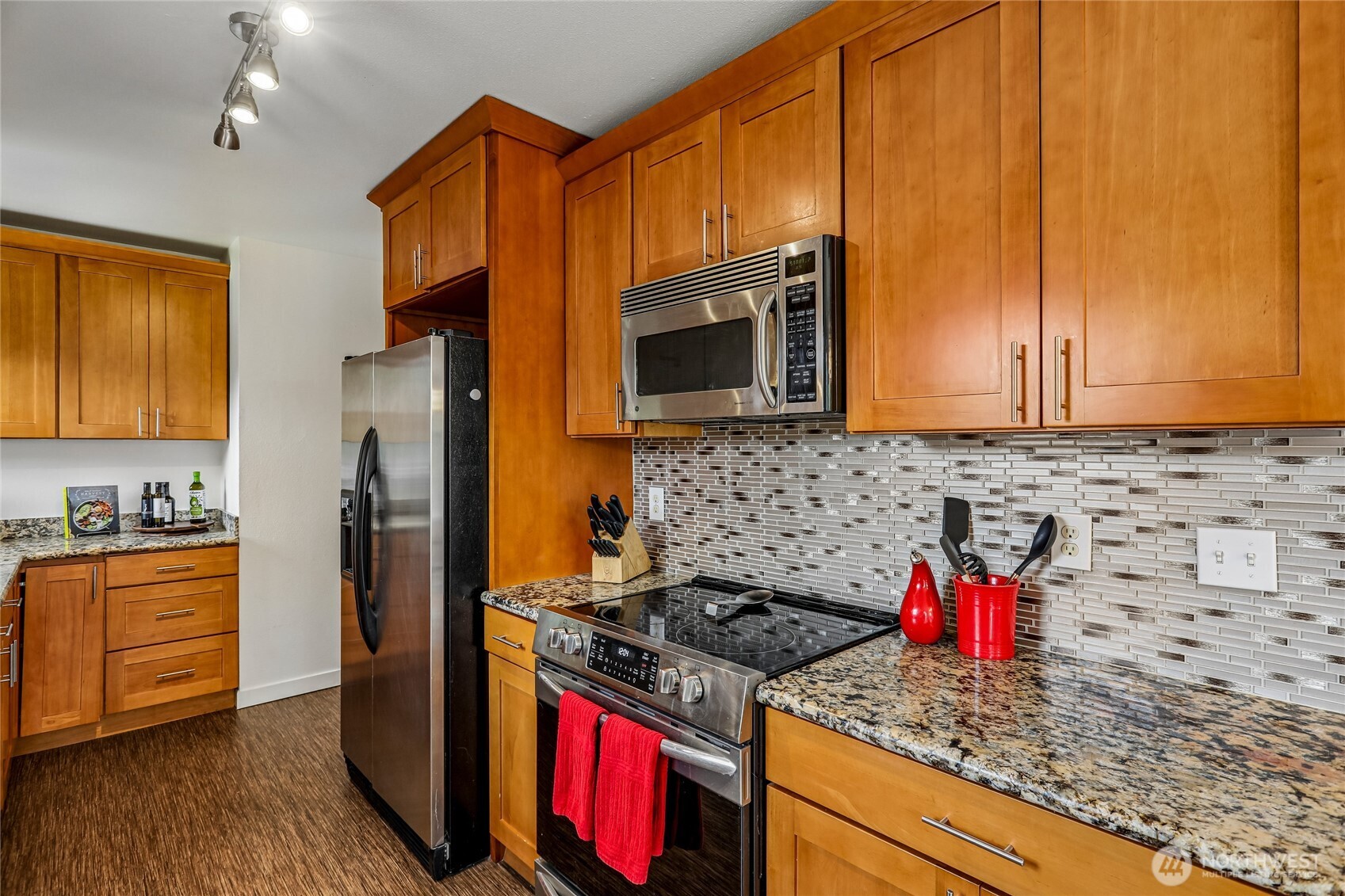 16208 48th Avenue Property Photo 8