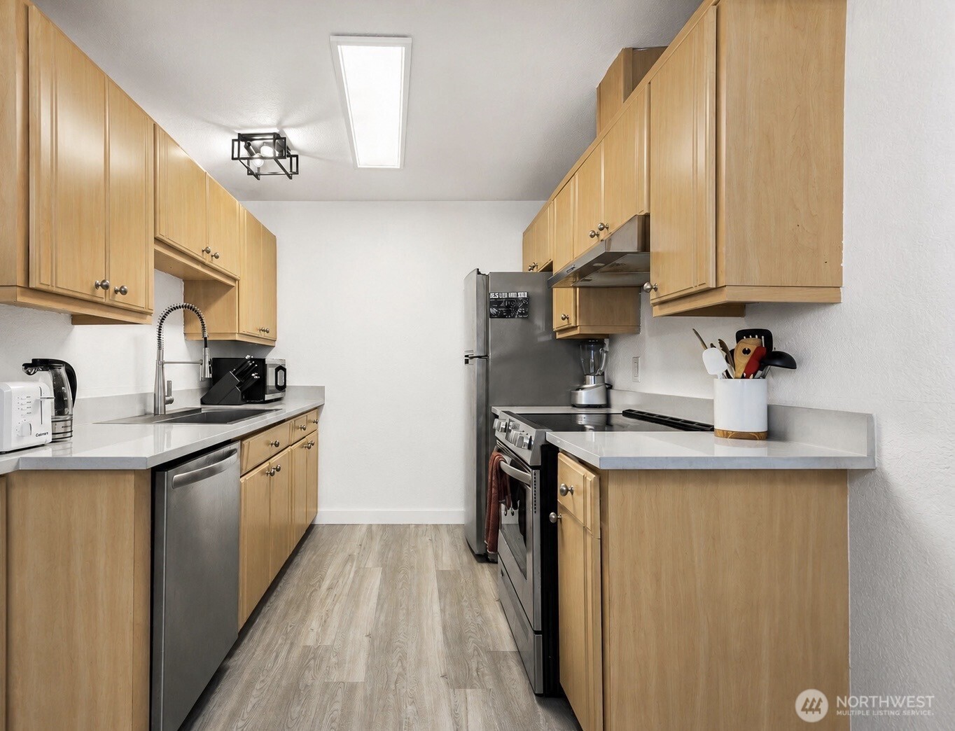 8747 Phinney Avenue 7 Property Photo 7