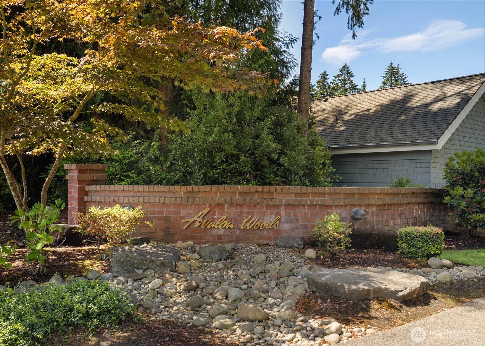 3810 100th Street Property Photo 2