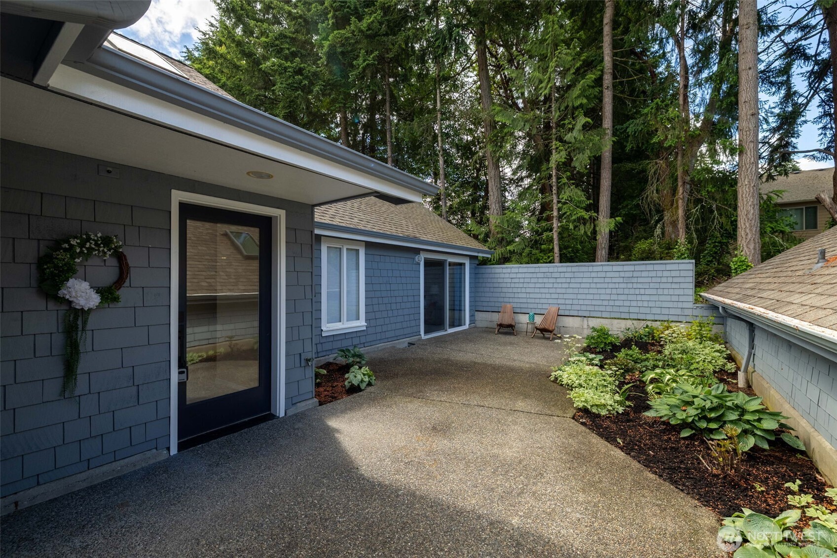 3810 100th Street Property Photo 4